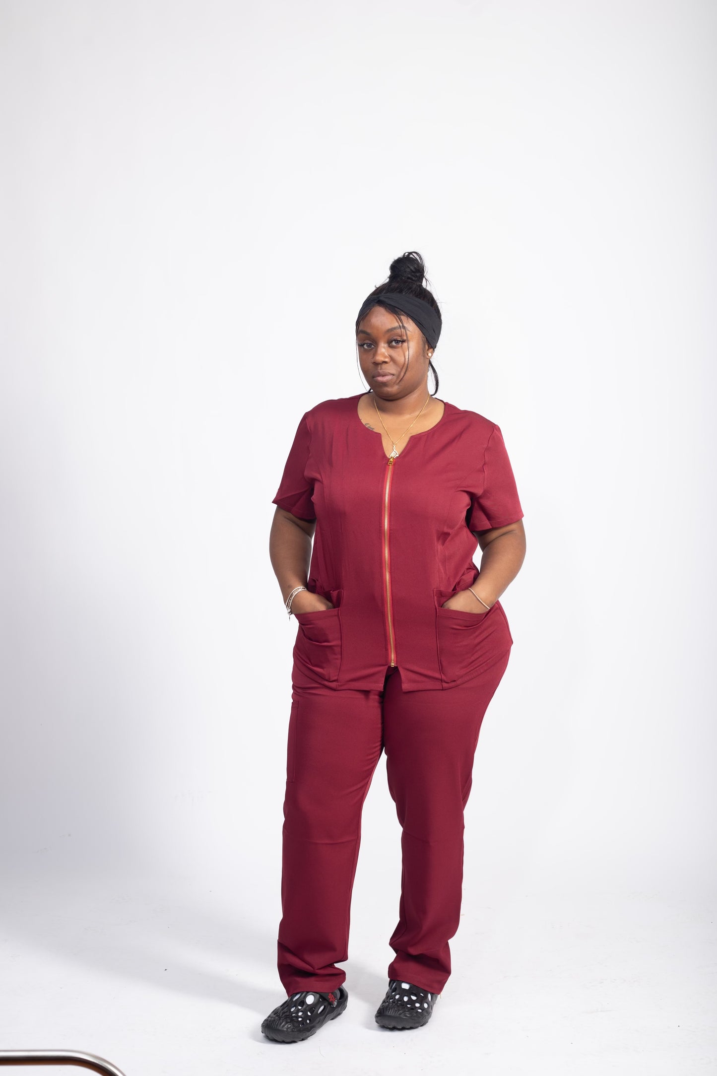 Zipped closed scrub-Top