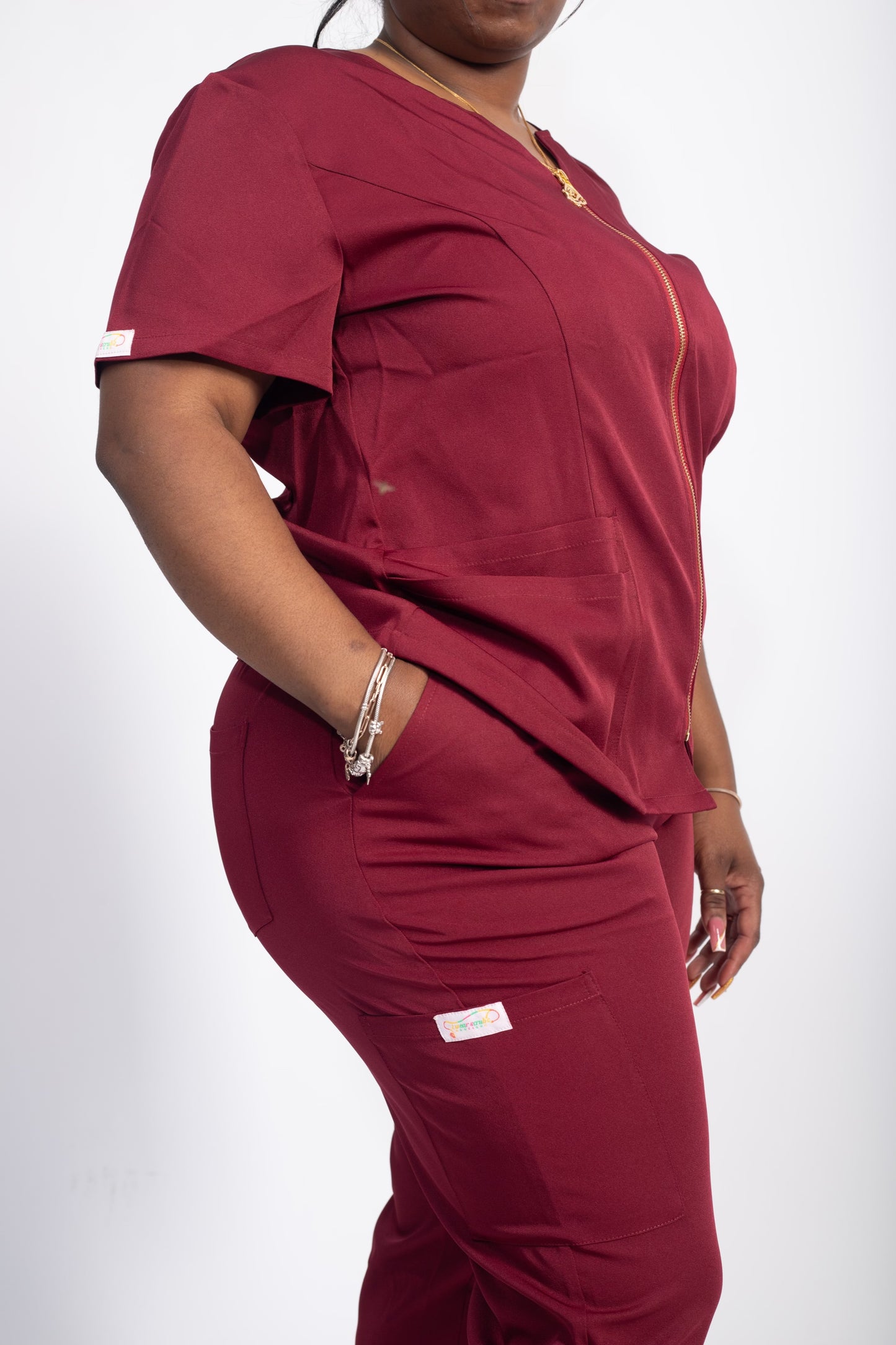 Zipped closed scrub-Top