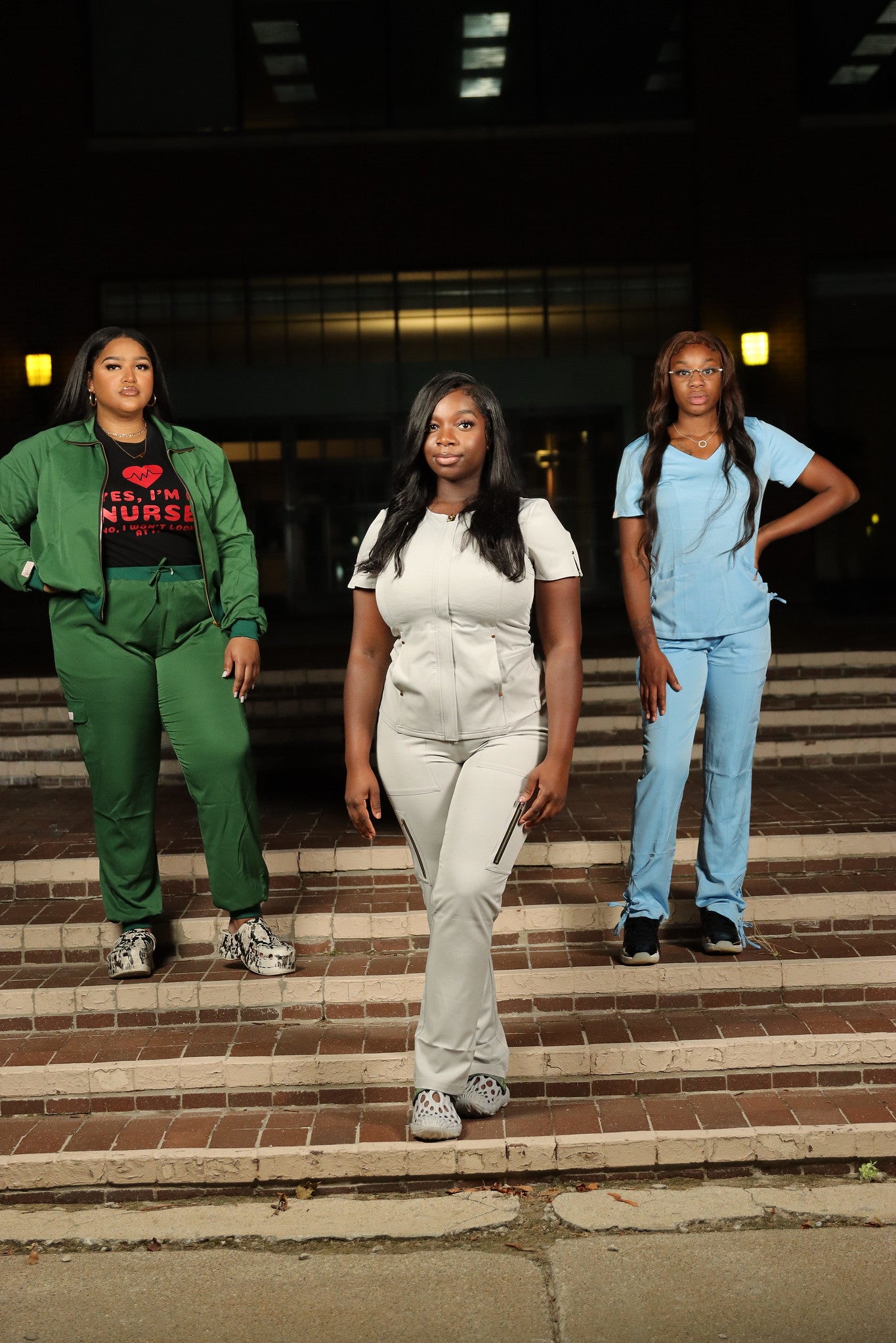 Never 2 Many Pockets-Top